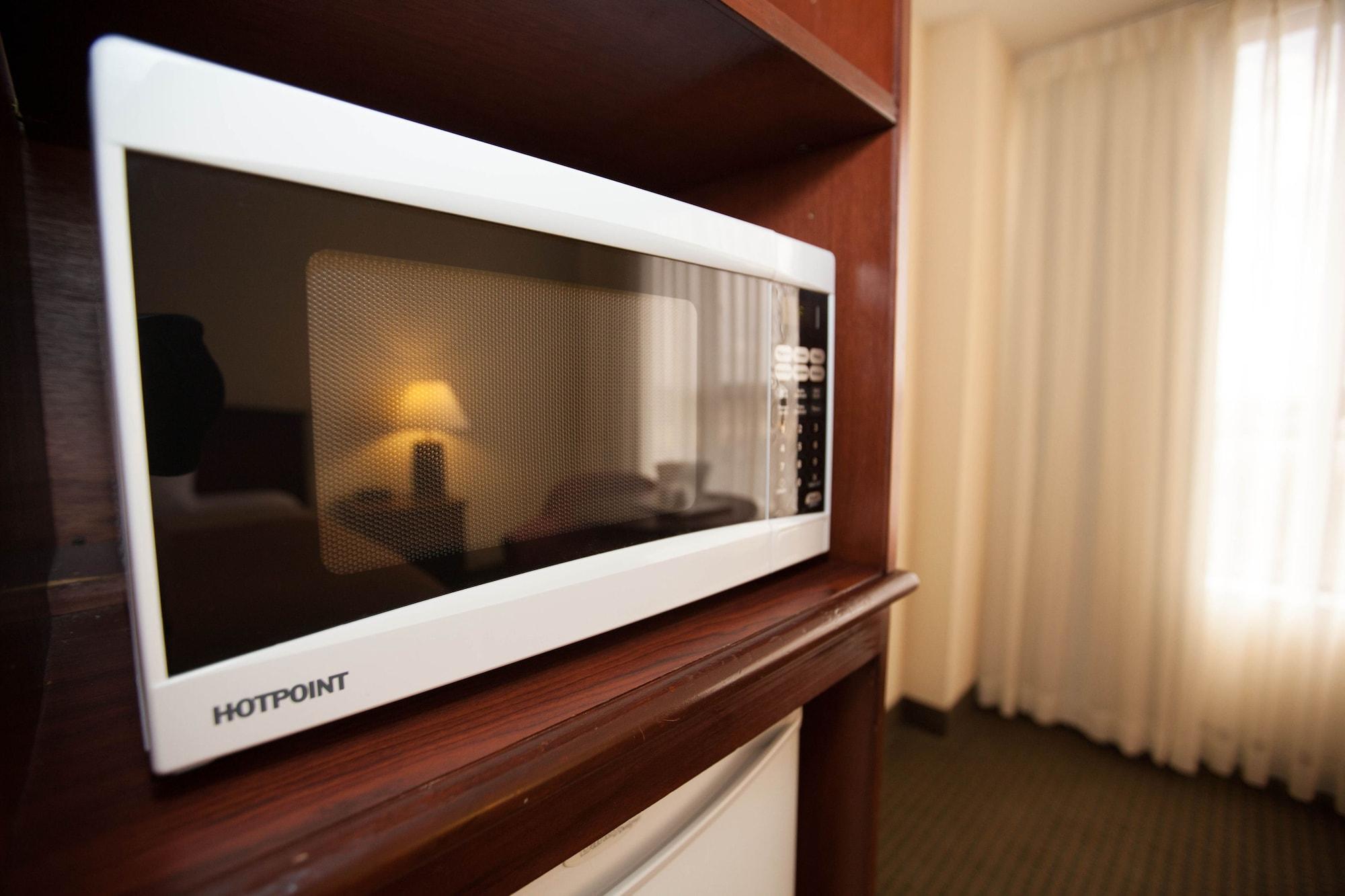 Hilton Garden Inn Plymouth Extérieur photo