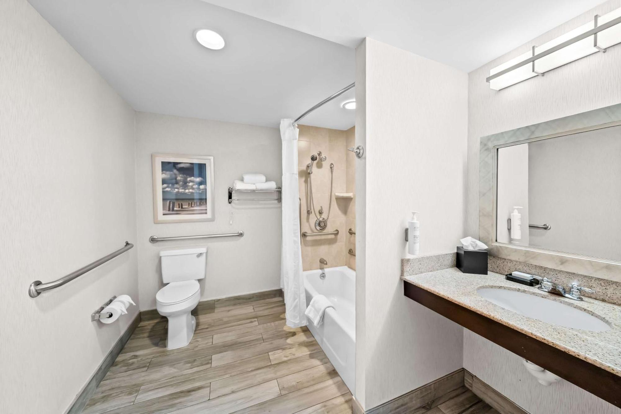 Hilton Garden Inn Plymouth Extérieur photo
